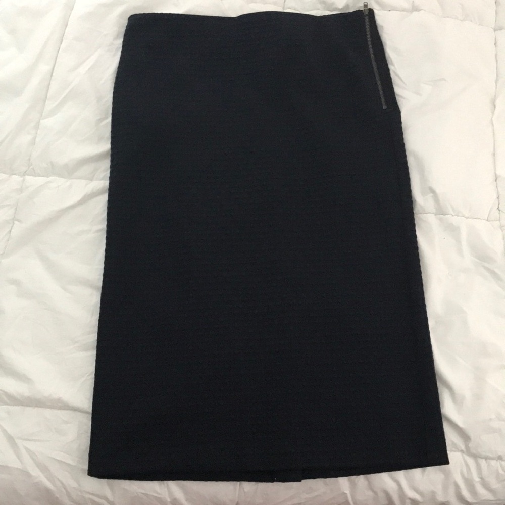 LOFT Dark Navy Blue Pencil Skirt w/ Slit size M